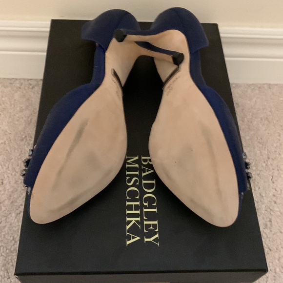 NIB Badgley Mischka Lacie Navy Satin Pumps - Picture 6 of 8